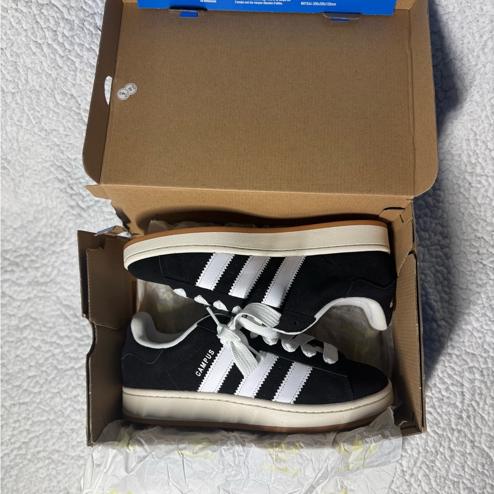 Men’s Adidas Campus 00s Originals in Black and White Size 8.